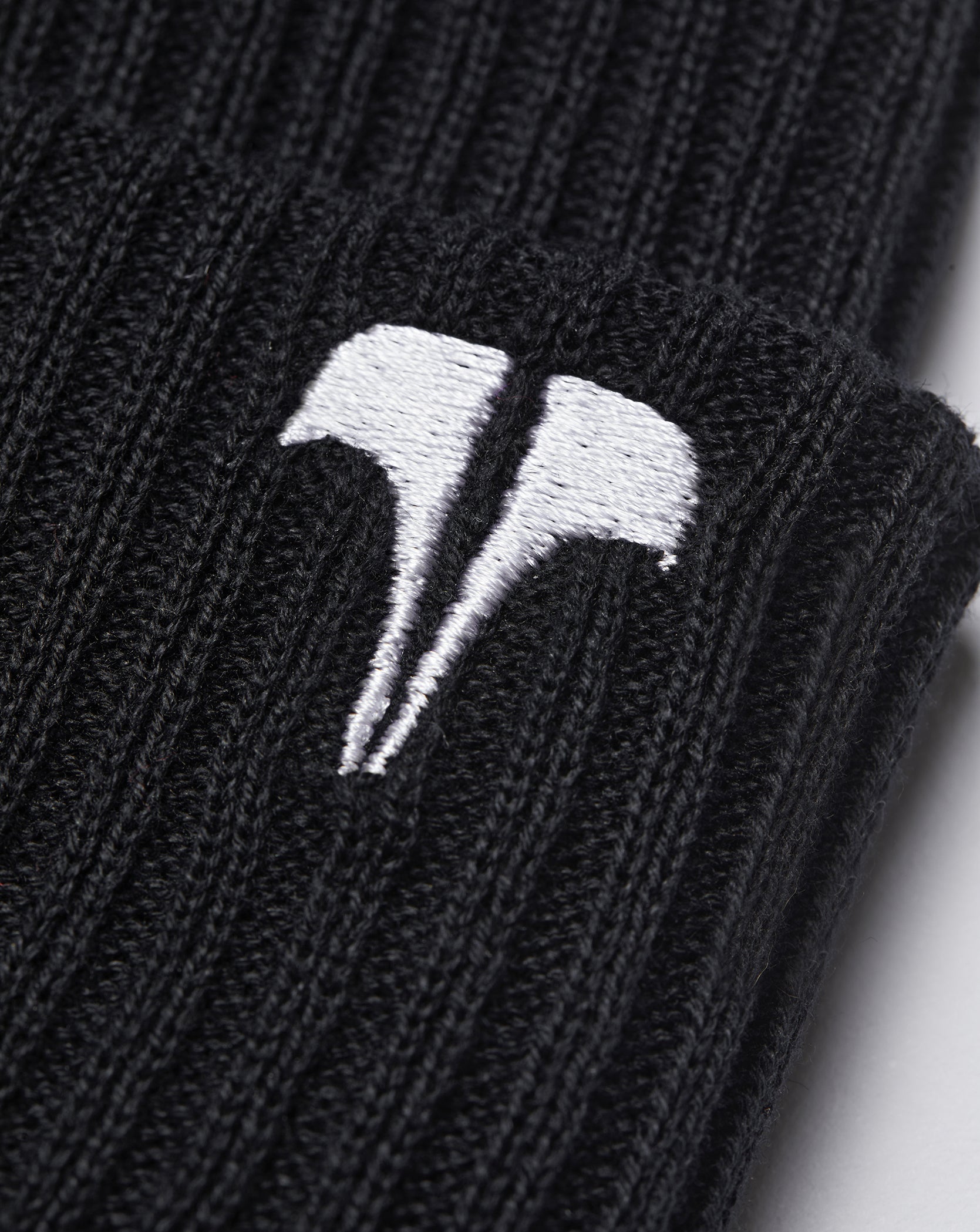 Twinzz logo black knit beanie