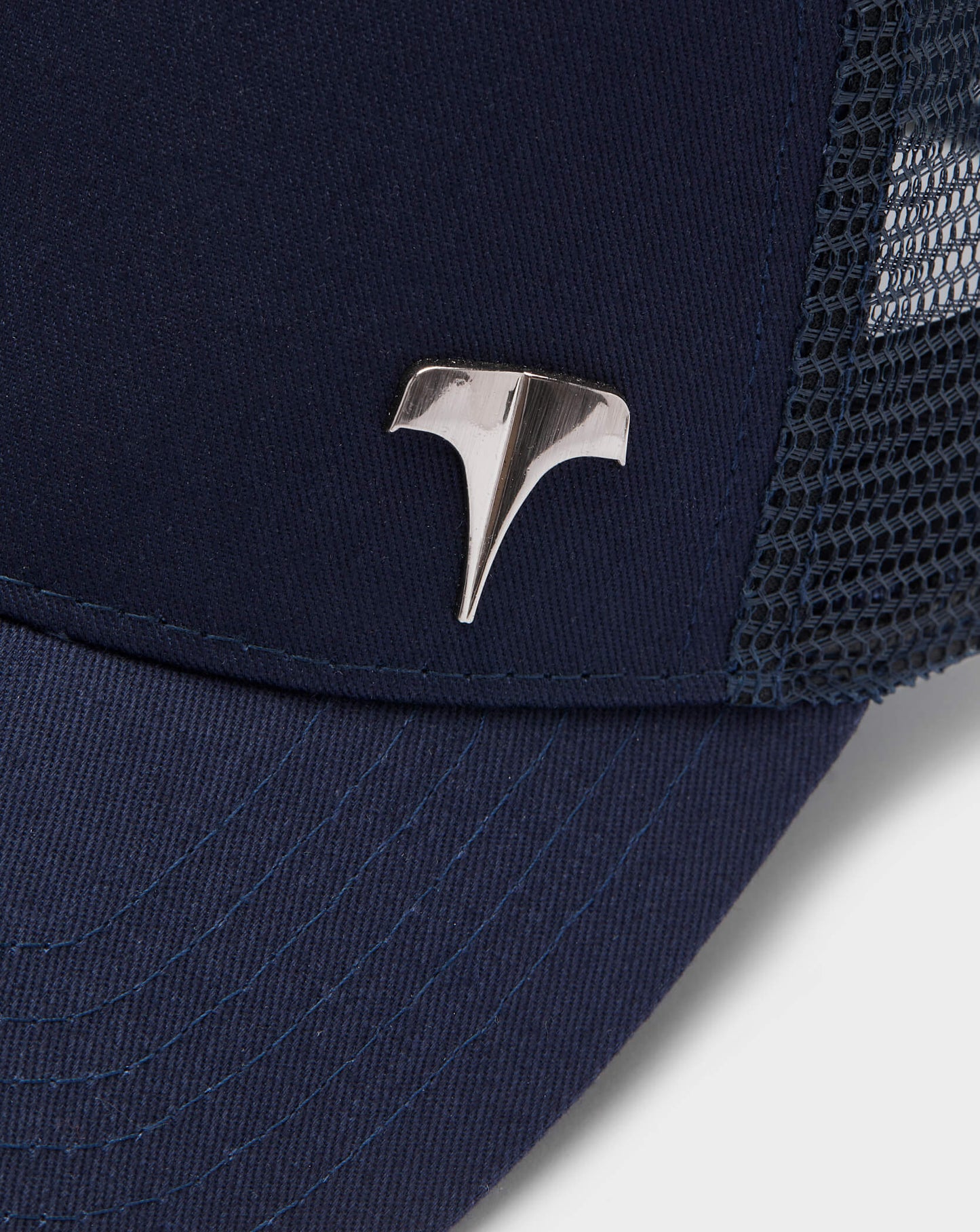 Twinzz black trucker cap with small silver logo
