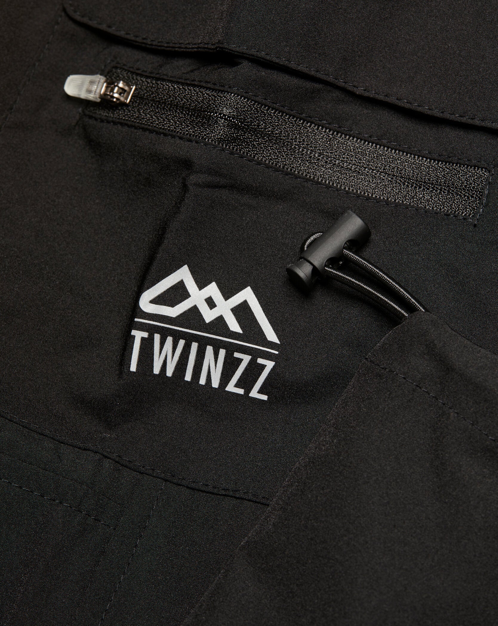 Twinzz black lifestyle cargo pants logo