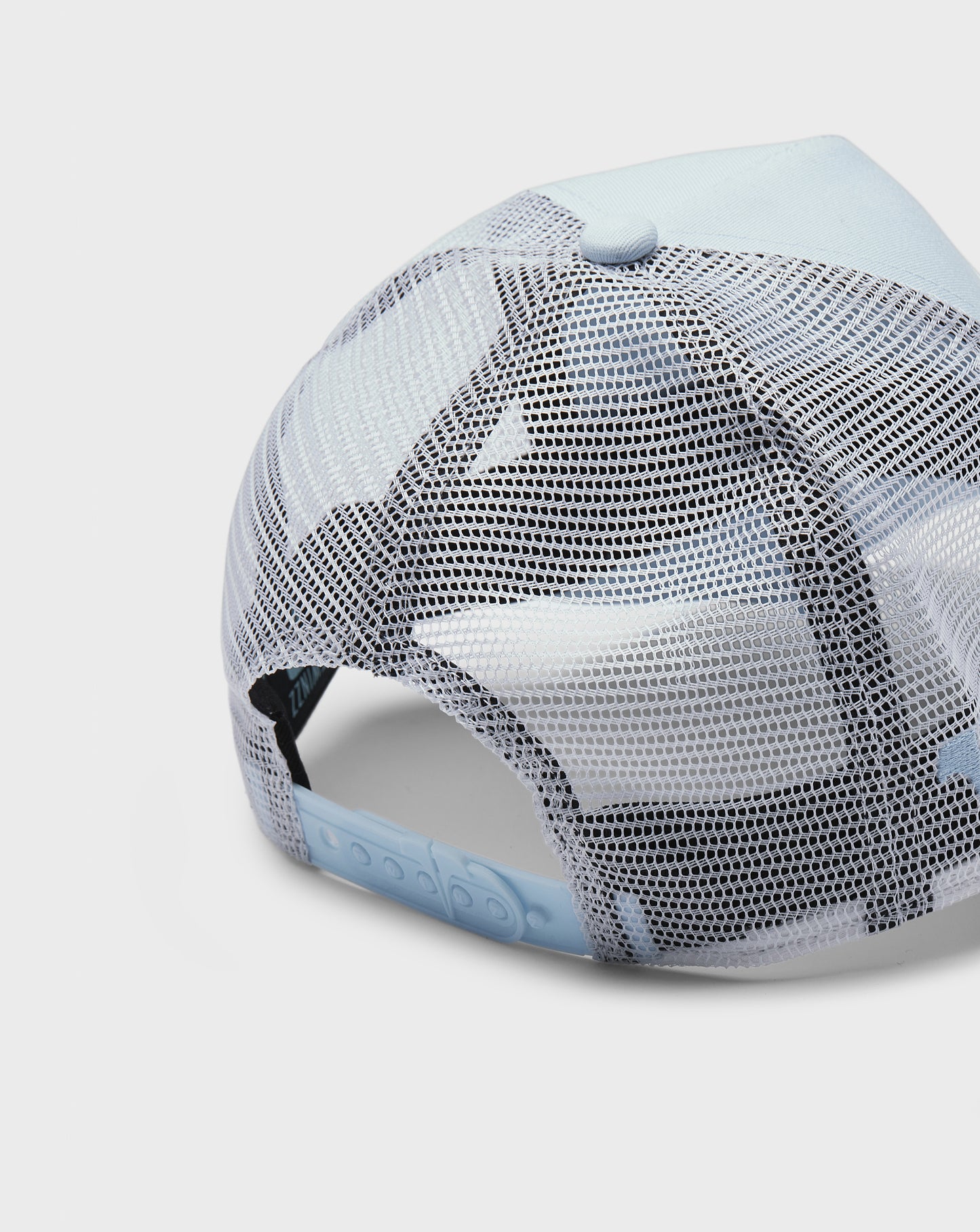 PASTEL COTTON MESH TRUCKER - BLUE/GREEN