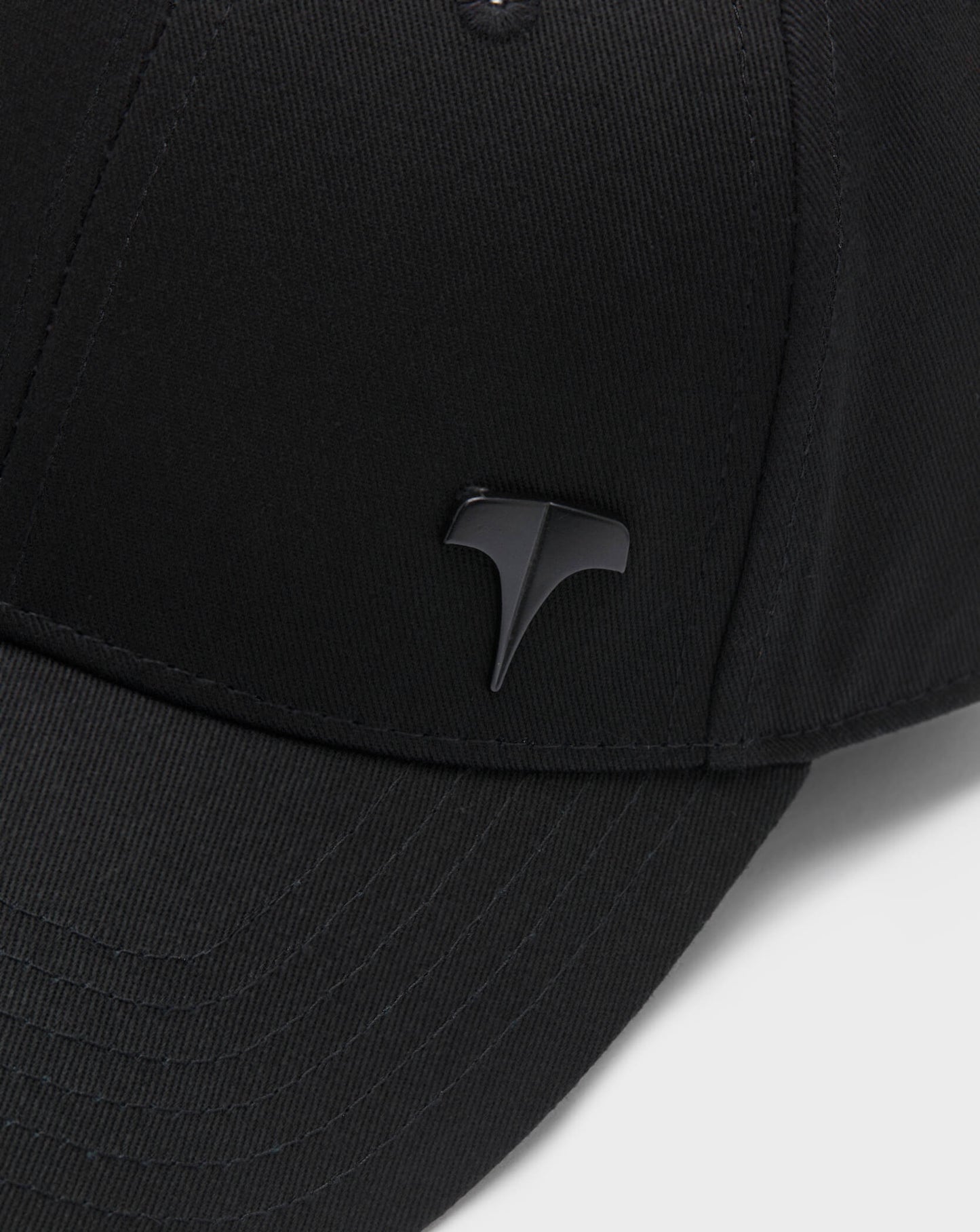 Twinzz black pitcher cap with black logo