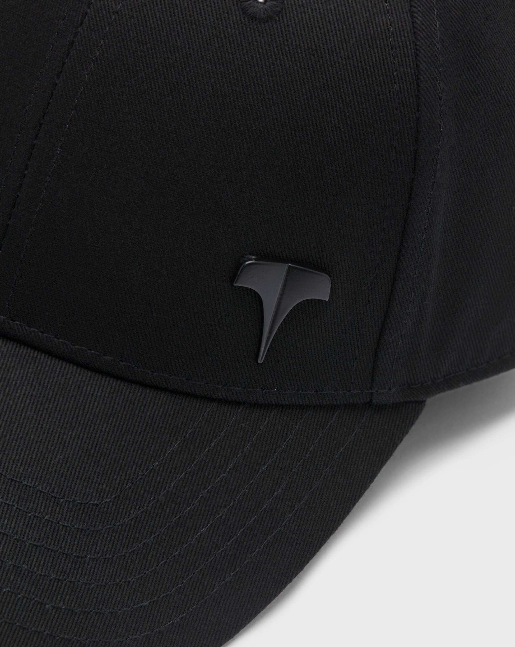 Twinzz black pitcher cap with black logo