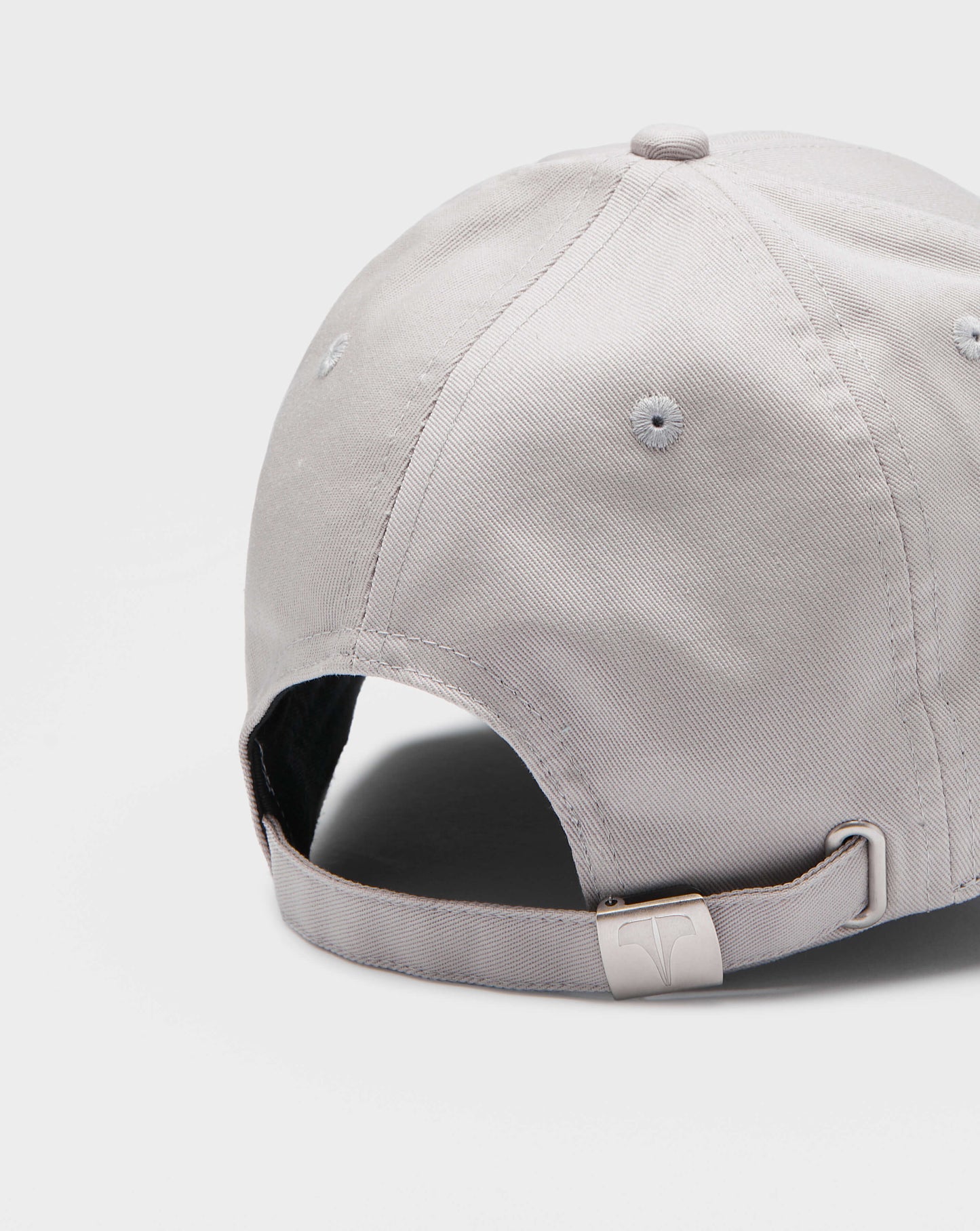 Twinzz silver grey pitcher cap with silver logo strap