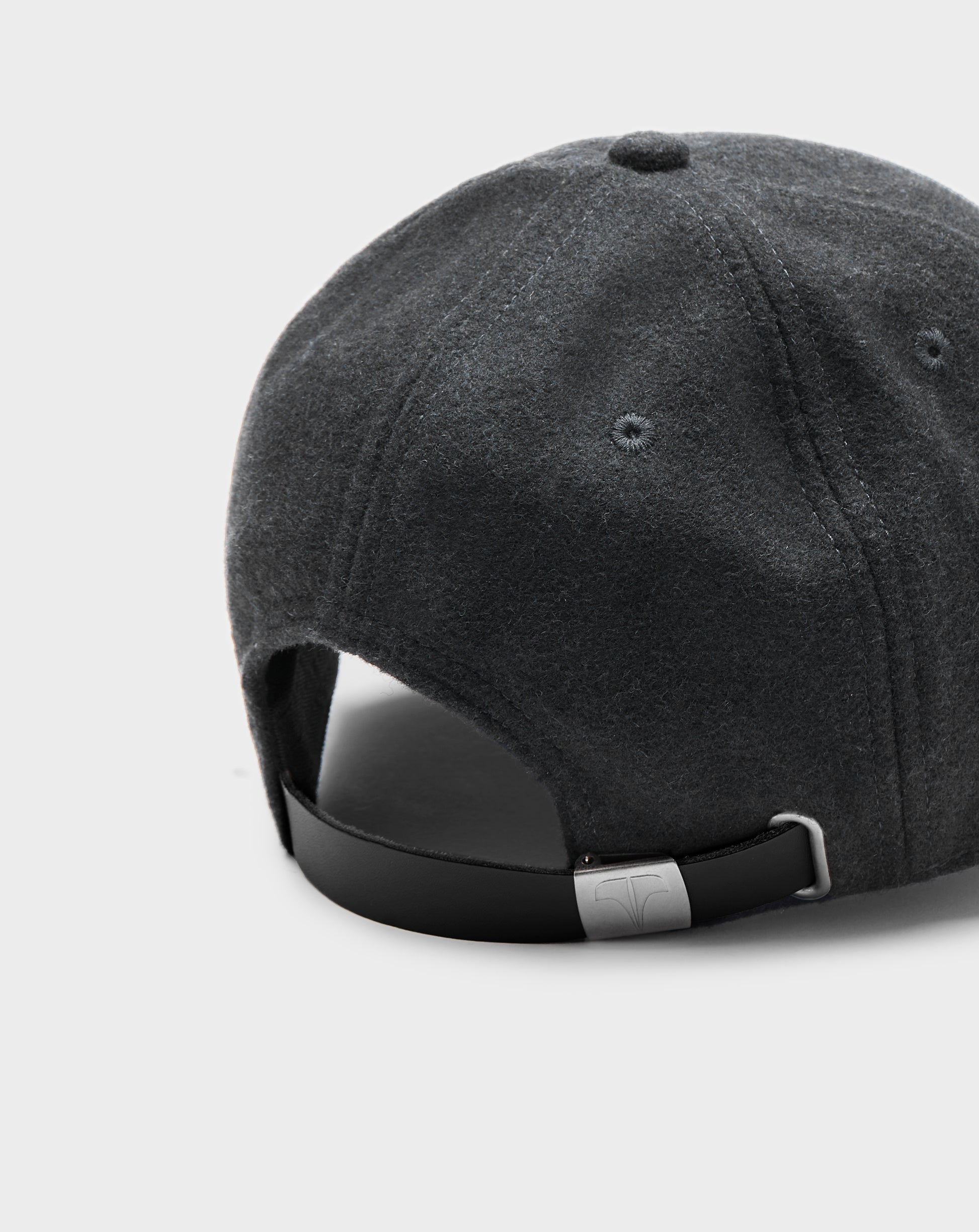 Twinzz grey pitcher cap with small silver logo strap