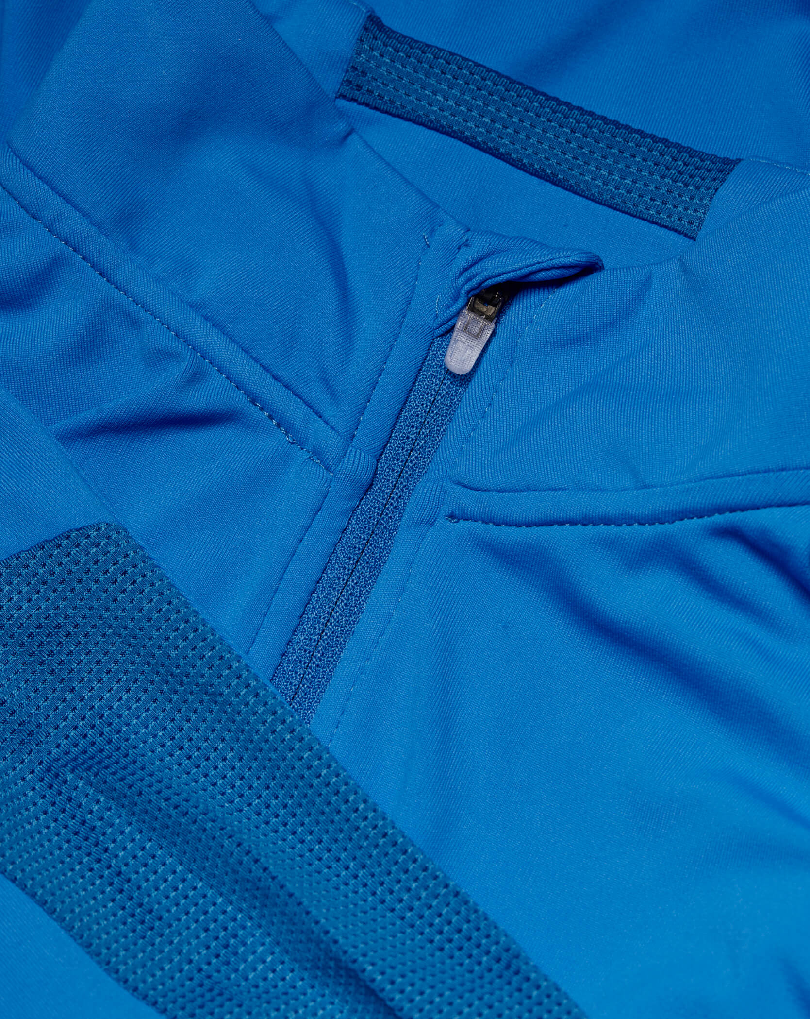 Blue Twinzz activewear zip top
